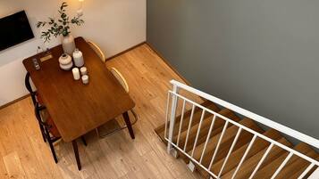 Deluxe Apartment | In-room dining