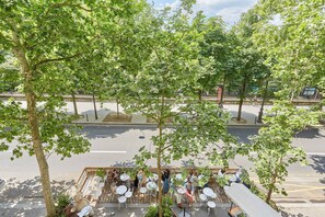Apartment | Outdoor dining - Luxurious Apartment AC Saint Germain des Pres (Paris)