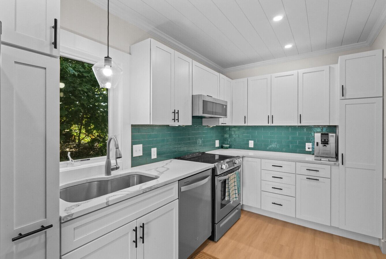 冰箱、微波炉、烤箱、炉灶