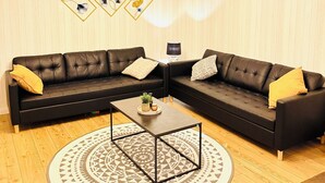 TV, computer monitors - Riverside Villa with a Private Jetty and Scenic Views (Torpshammar)