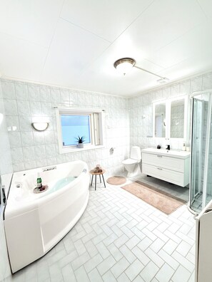 Shower, towels, soap, shampoo