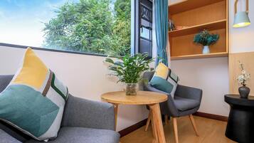 Desk, blackout curtains, soundproofing, free WiFi