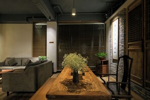 Sala de estar en el lobby