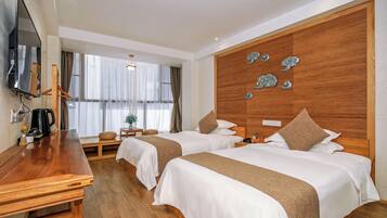 Standard-Zweibettzimmer | Schreibtisch, Verdunkelungsvorhänge, schallisolierte Zimmer