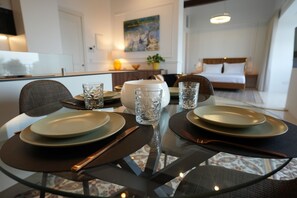 Dining - Sliema Seafront Balcony Suite (Sliema)