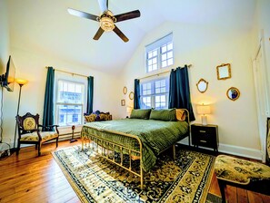 4 chambres, fer et planche à repasser, Wi-Fi, draps fournis