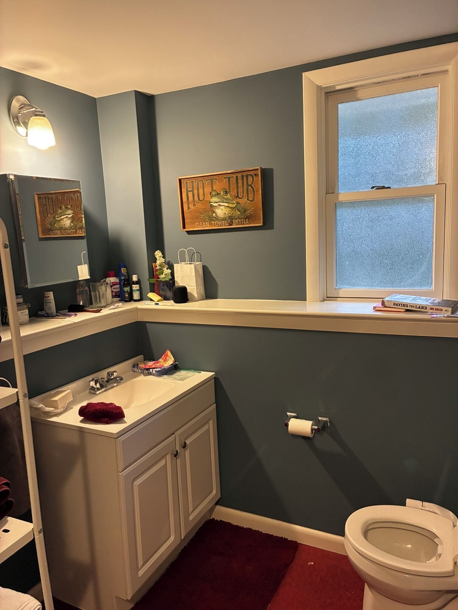 Regadera, secadora de cabello, bidet, toallas 