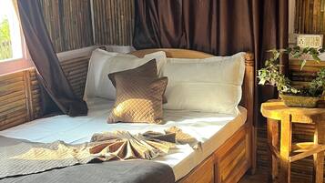 Phòng đôi Deluxe, quang cảnh núi | Khu vực làm việc phù hợp cho laptop