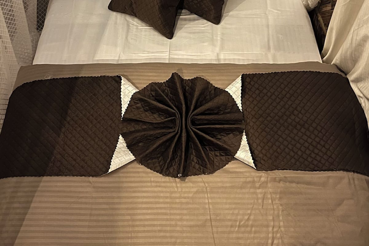 Luxury Double Room, Balcony, Mountain View | Laptop workspace, free WiFi