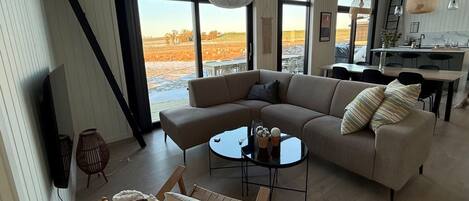 Télévision, cheminée