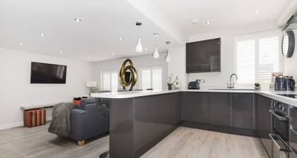 Bliss Cottage - sleeps 4 guests in 2 bedrooms