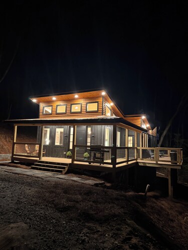 NEW The Onyx- hiking, waterfalls, mountains and rocking chairs near Cashiers, NC