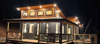 NEW The Onyx- hiking, waterfalls, mountains and rocking chairs near Cashiers, NC