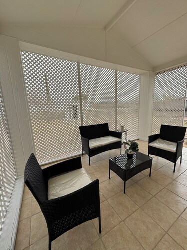 Clean and Comfortable 3BR house + Playroom