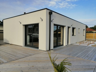 Villa Le Bois Flotté 250m from the sea