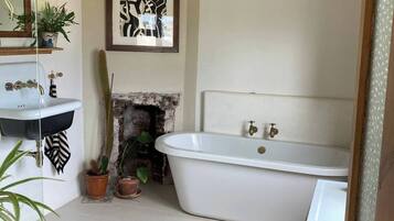 Hair dryer, towels, toilet paper