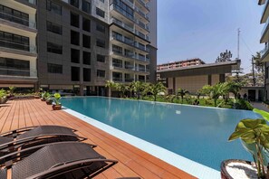 Pool - Cozy, new,modern, detail-orientatied,clean, (Nairobi)