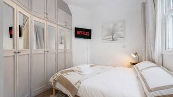 1 bedroom, iron/ironing board, WiFi, bed sheets