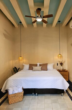 Bügeleisen/Bügelbrett, WLAN, Bettwäsche