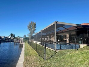 Pool - Villa Sunset Infinity Retreat- perfect for families (Cape Coral)
