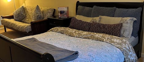 1 soverom, strykejern/-brett, wi-fi og sengetøy