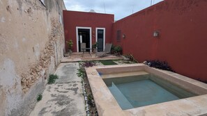 Pool - Cozy 1-bedroom house in fantastic location in El Centro, Merida! (Merida)