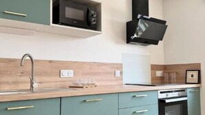 Unclassified image, 4 of 22, button - Family home with spa bath in one of the most beautiful villages in France ! (Rochefort-en-Terre)