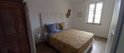 Bügeleisen/Bügelbrett, WLAN, Bettwäsche