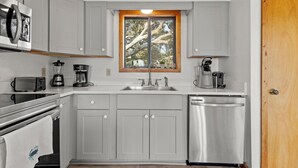 Coffee/tea maker, fridge, microwave, oven - Serenity Now: Oceanside | Screened in Porch | (Duck)