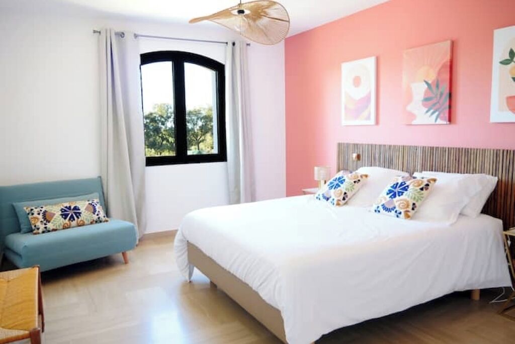 4 chambres, fer et planche à repasser, accès Internet, draps fournis