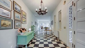 Lobby - Villa Amora / Super Villa with Skyline City Views (Swieqi)
