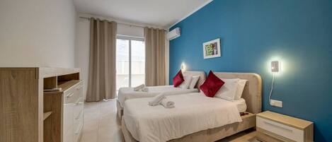 Desk, iron/ironing board, WiFi