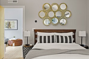 3 bedrooms, desk, iron/ironing board, travel cot - Highlands Square Modern 3BR – Yard, Grill & Garage (Denver)