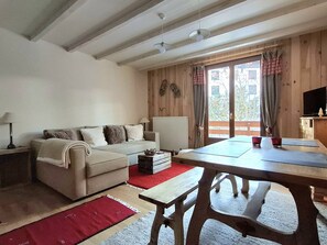 TV - Charming 2-Room Bright with Balcony in the Mountains (Bolquère)