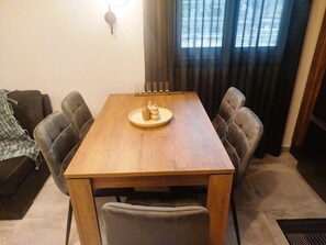 House - Frank Jimmy s Apartment I (Trikala)