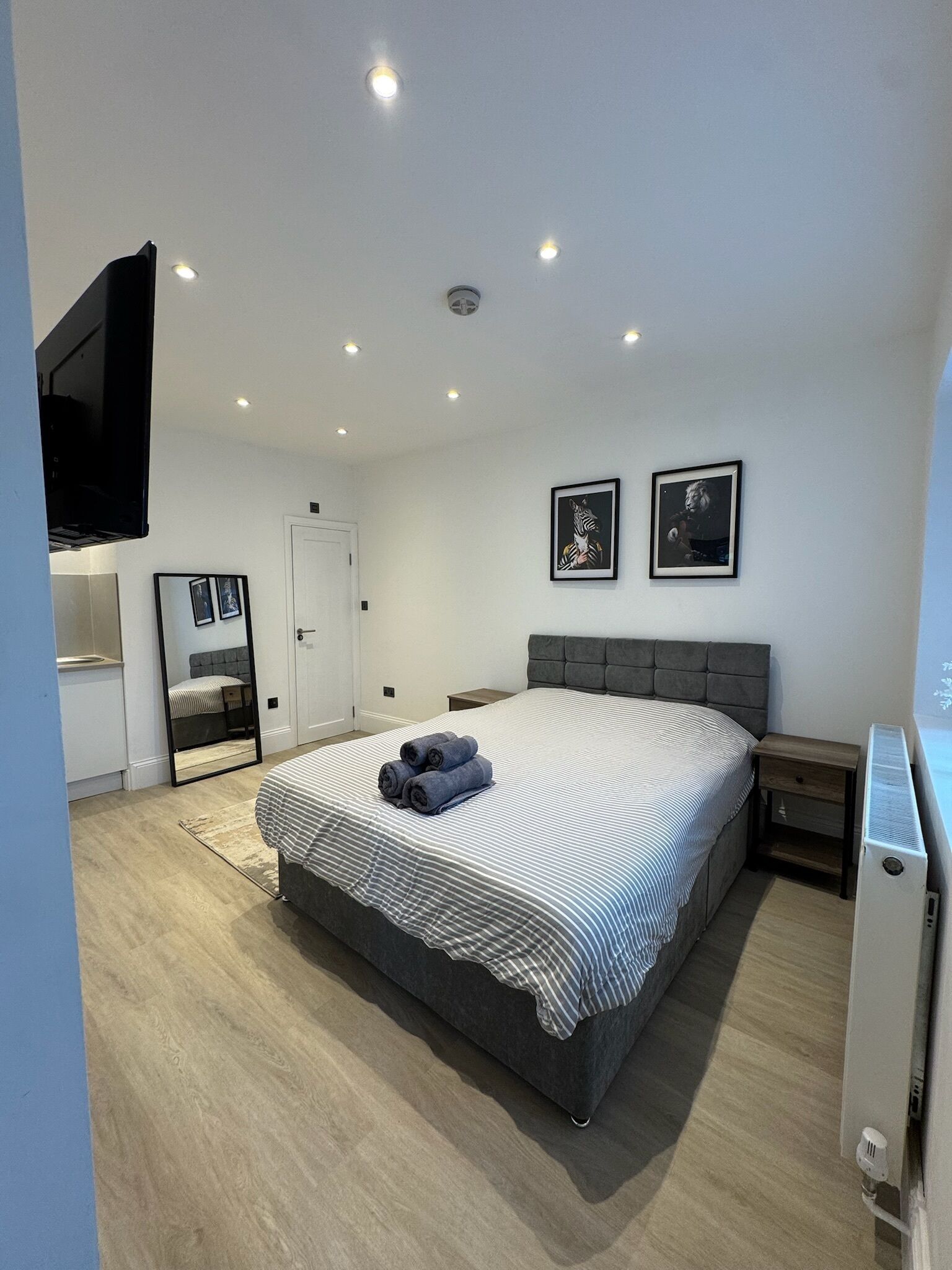 Een strijkplank/strijkijzer, wifi