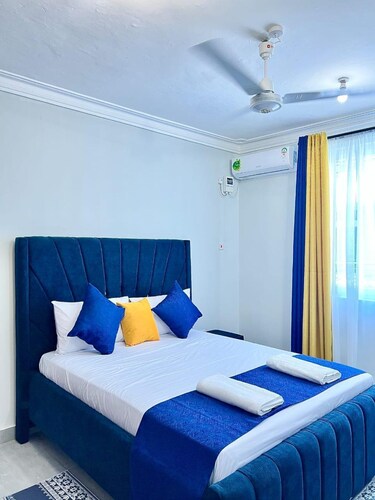 Pavillion Suites
