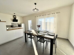 Dining - New house 2 bedrooms - Walk to town center (Bretignolles-sur-Mer)