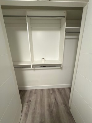 Interior - Lovely 1-bedroom basement suite with AC in Surrey BC Fleetwood (Surrey)
