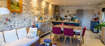 Guest room in Chalonnes-sur-Loire with breakfast