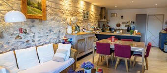Guest room in Chalonnes-sur-Loire with breakfast