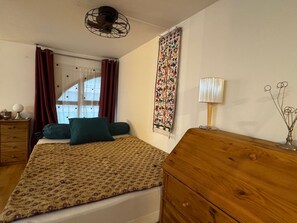 WiFi - Spacious modern T1 bis in city with e-bike - Pets allowed (Aix-les-Bains)