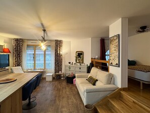 TV - Spacious modern T1 bis in city with e-bike - Pets allowed (Aix-les-Bains)