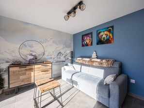 TV - Apartment 6 pers Terrace and Wifi near lake (Génos-Val Louron)