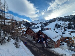 Exterior - Charming 2-room apartment in La Plagne, sunny balcony, sleeps 5 (La Plagne 1800)