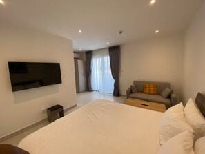 1 chambre, fer et planche à repasser, Wi-Fi, draps fournis