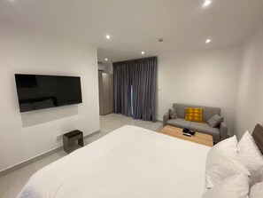 1 chambre, fer et planche à repasser, Wi-Fi, draps fournis