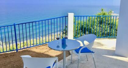 Studio with sea view