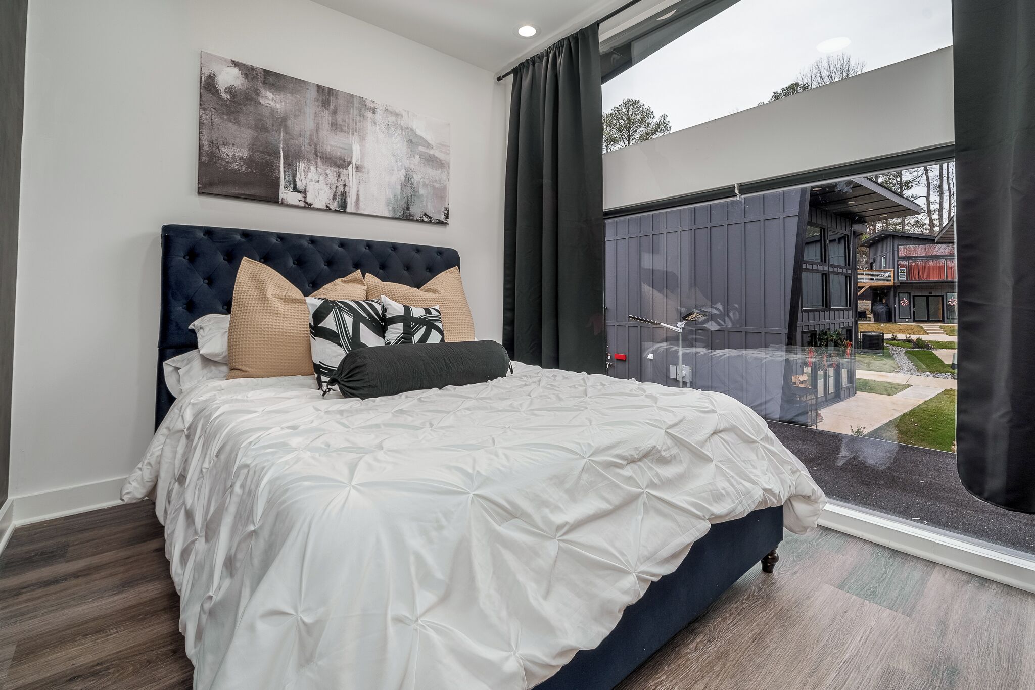 Internet, bed sheets