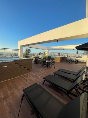 Terrace/patio - Cozy 1-bedroom apartment in soothing in Ensanche Naco,  Santo Domingo with gym (Santo Domingo)
